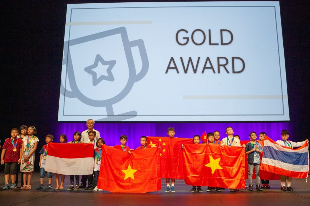 Dang Khoa tu tin tai cac san choi tri tue