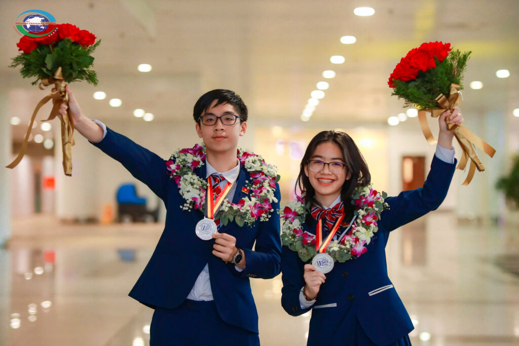 z6126107123514 9e3fb69bfc909b136c3695fd2effad42 1024x683 2